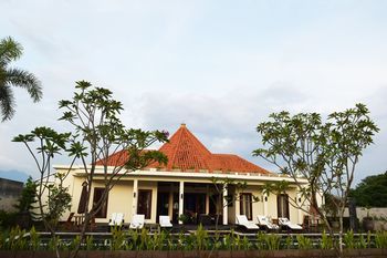 Villa Amari マタラム エクステリア 写真